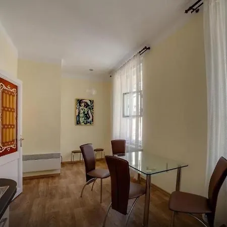 Apartment Cosiest 3-room In Lviv