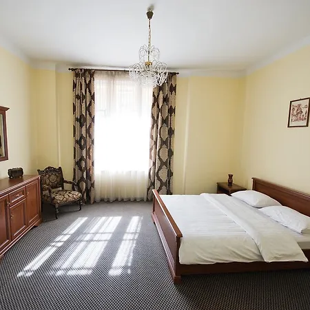דירה Cosiest 3-room In לבוב